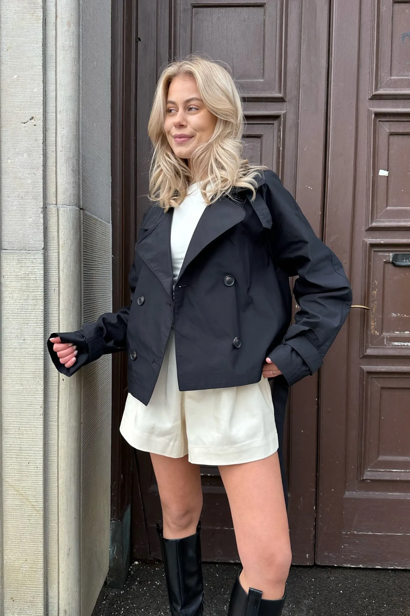 AlmaIC Trenchcoat - Sort