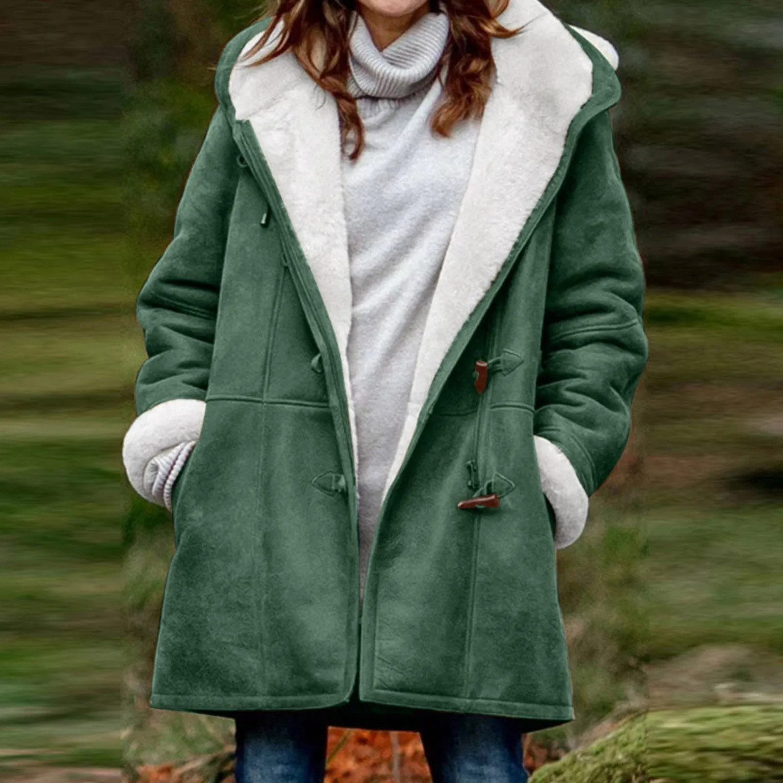 Augusta | Women's coat with hood and velvet horn