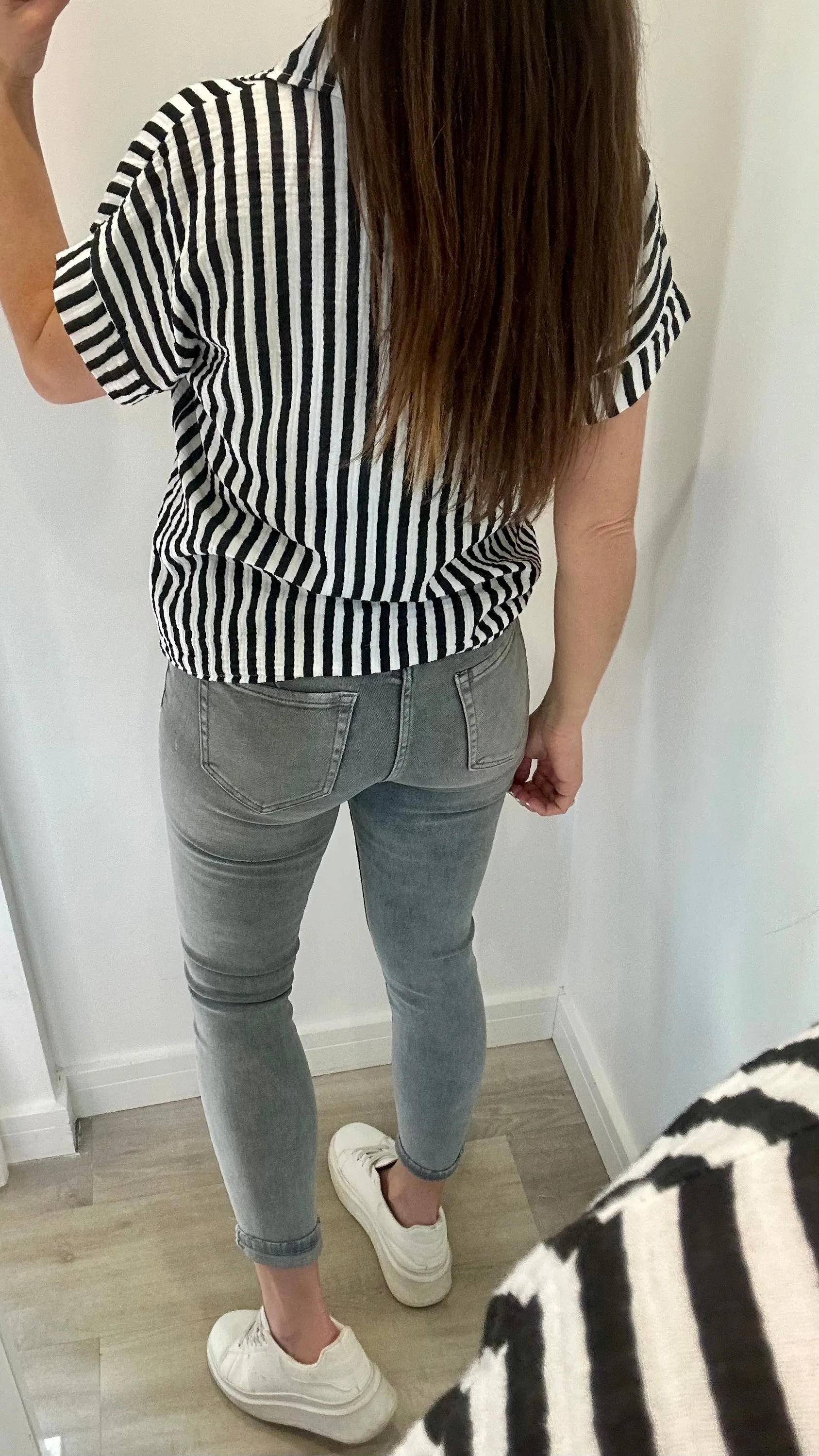 BLACK AND WHITE STRIPE CHEESECLOTH SHORT SLEEVE SHIRT