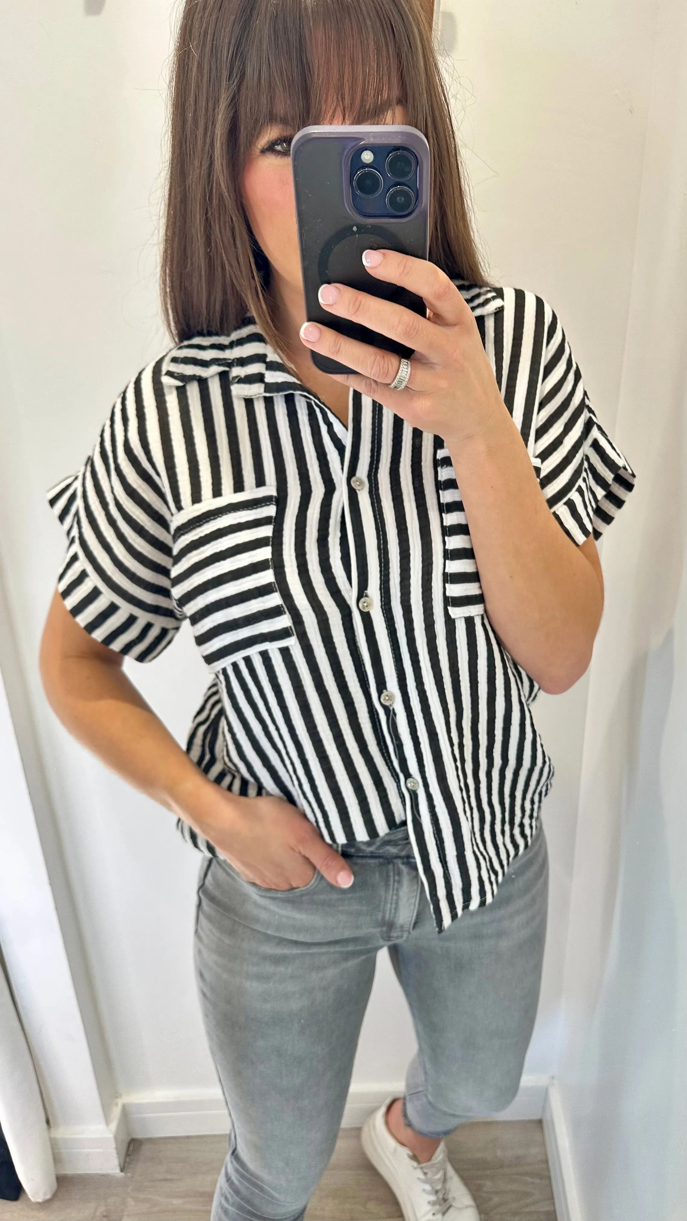 BLACK AND WHITE STRIPE CHEESECLOTH SHORT SLEEVE SHIRT