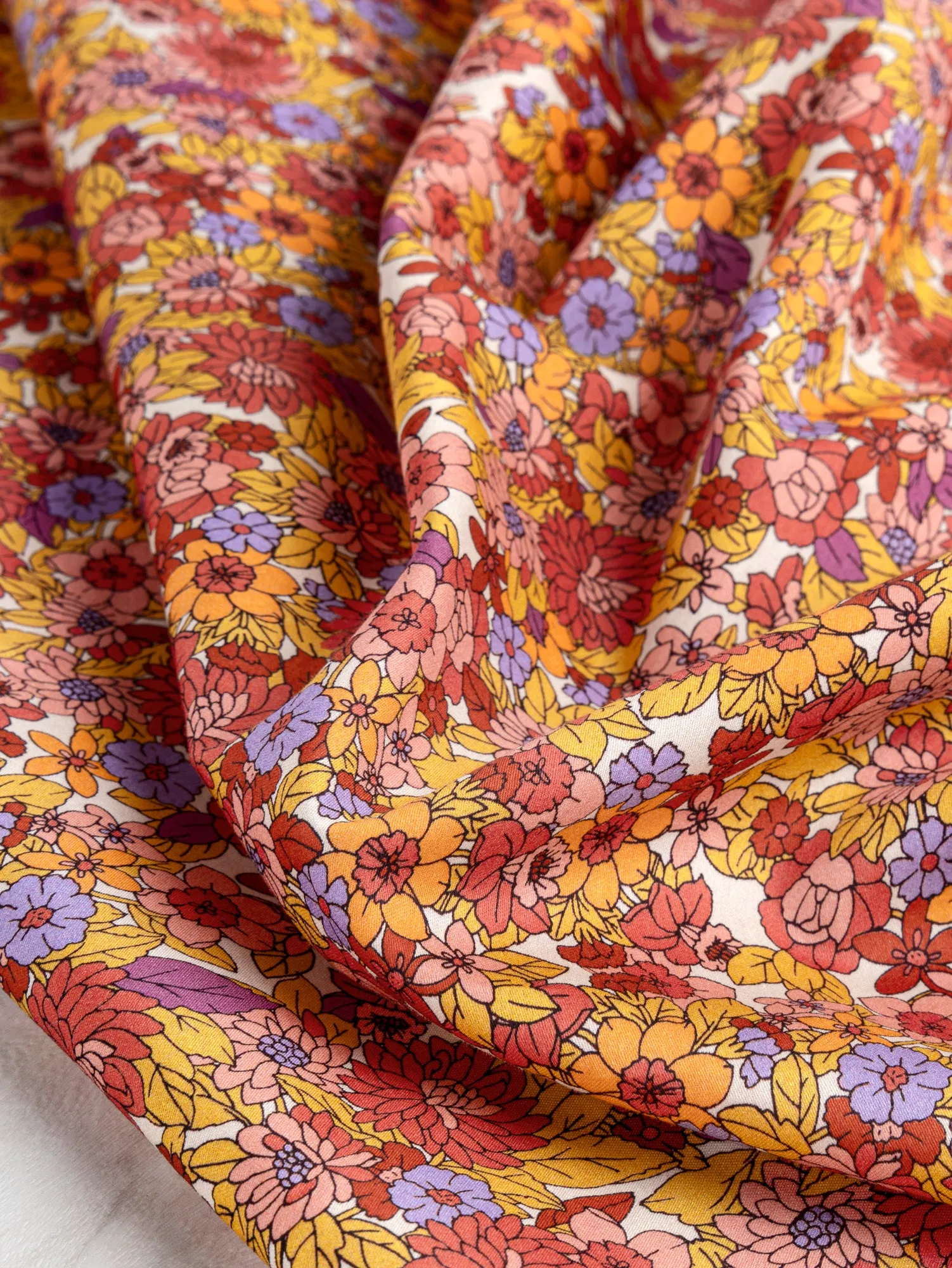 Bloomscape Small Floral Print Cotton Lawn - White   Red   Green