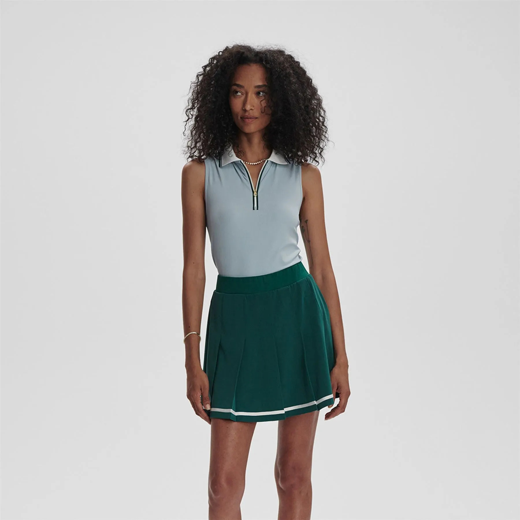 Clarendon 2.0 16 Inch High Rise Skort Forest/White