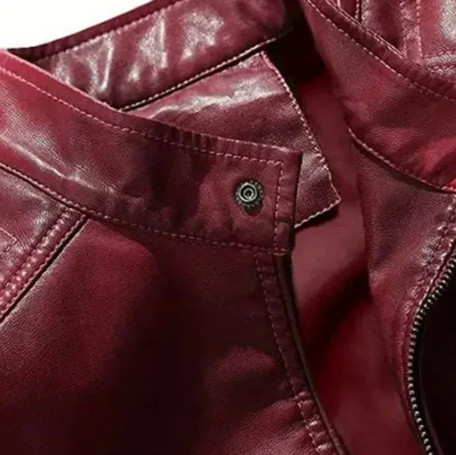 Elegant men's coat with stand-up collar