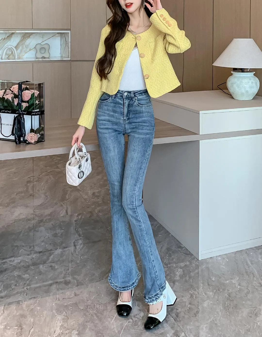 Elegant Solid Blazer featuring a Button-up Design and Cropped Fit