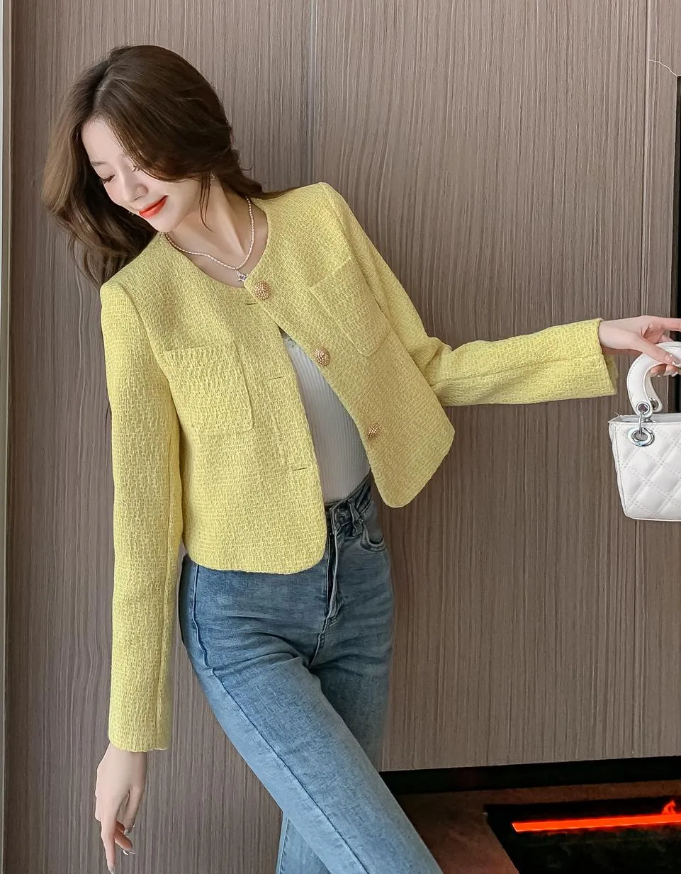 Elegant Solid Blazer featuring a Button-up Design and Cropped Fit