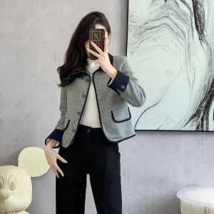Elegant Textured Print Blazer with Button-up Design for Her