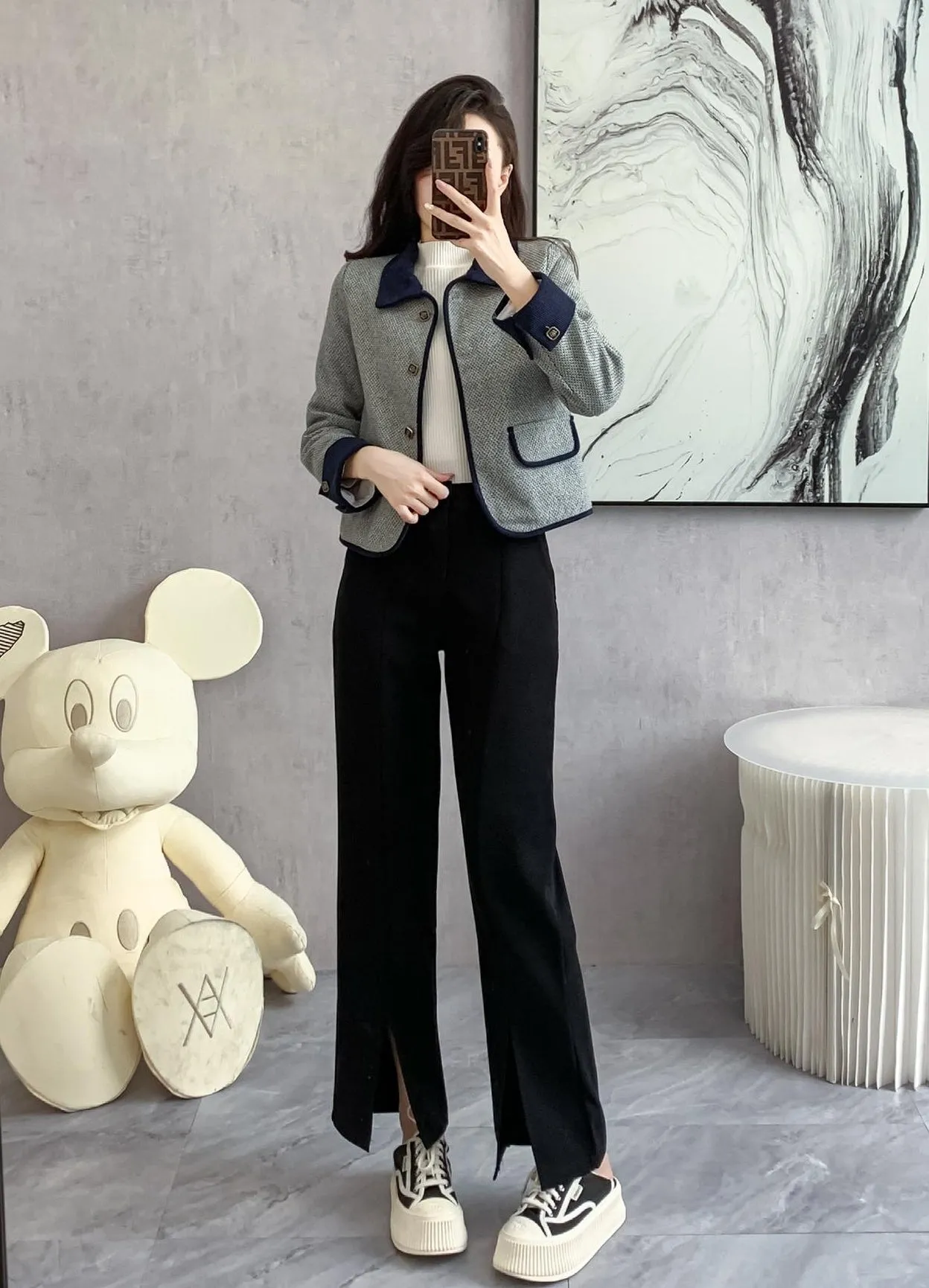 Elegant Textured Print Blazer with Button-up Design for Her