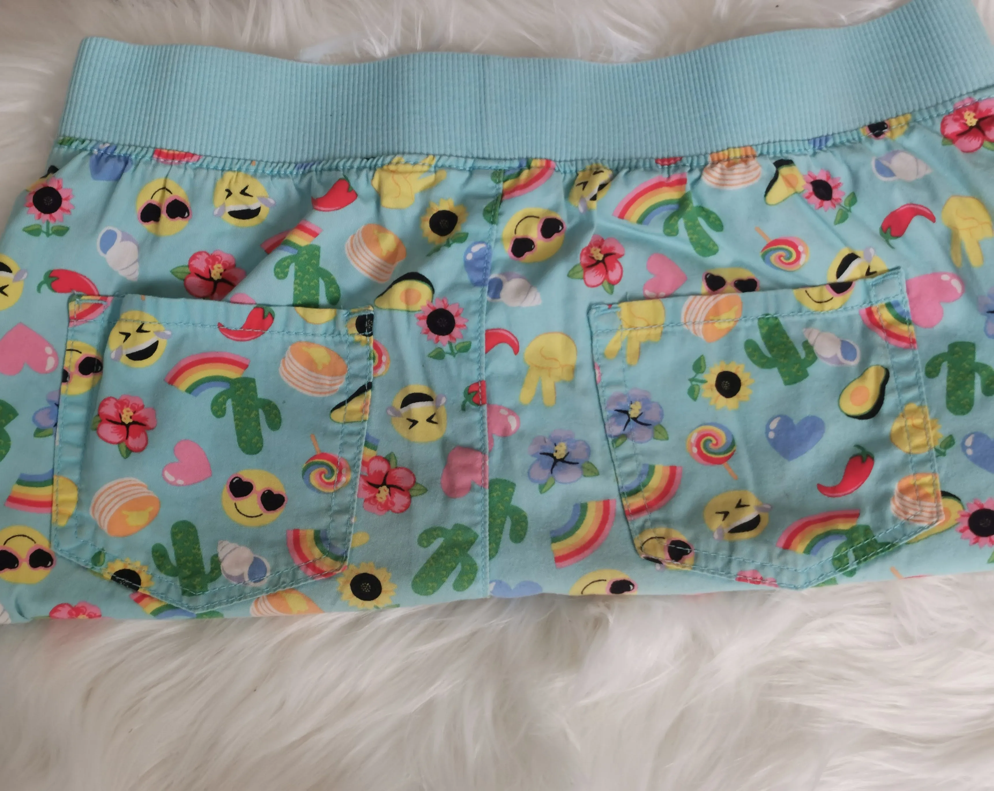 GIRL SIZE 14 YEARS - OSHKOSH & CHILDREN'S PLACE, 2 Pack Casual Shorts VGUC B15