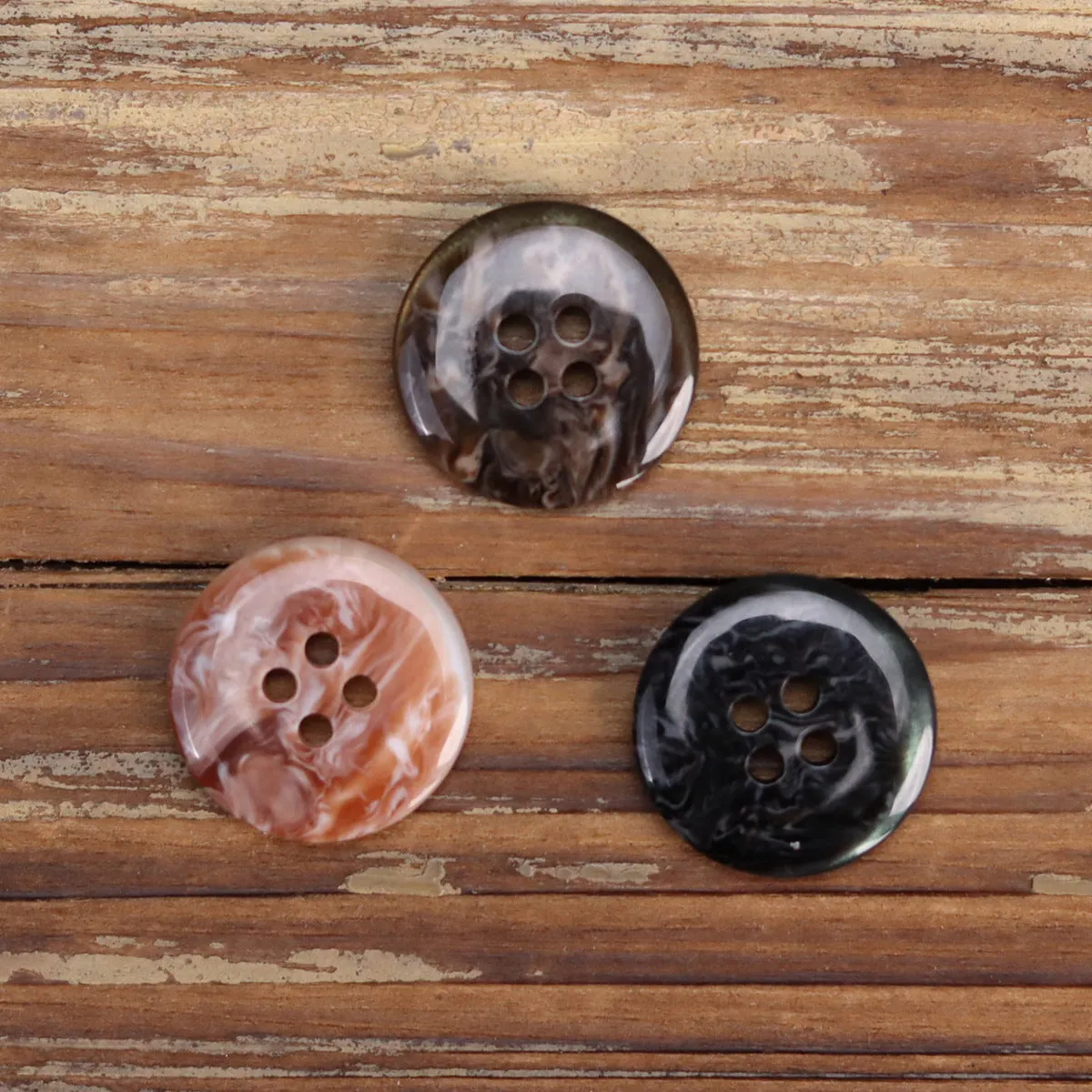 Imitation Shell Fine-Edged Resin Buttons for Jackets 60 Pack (6 Sizes)