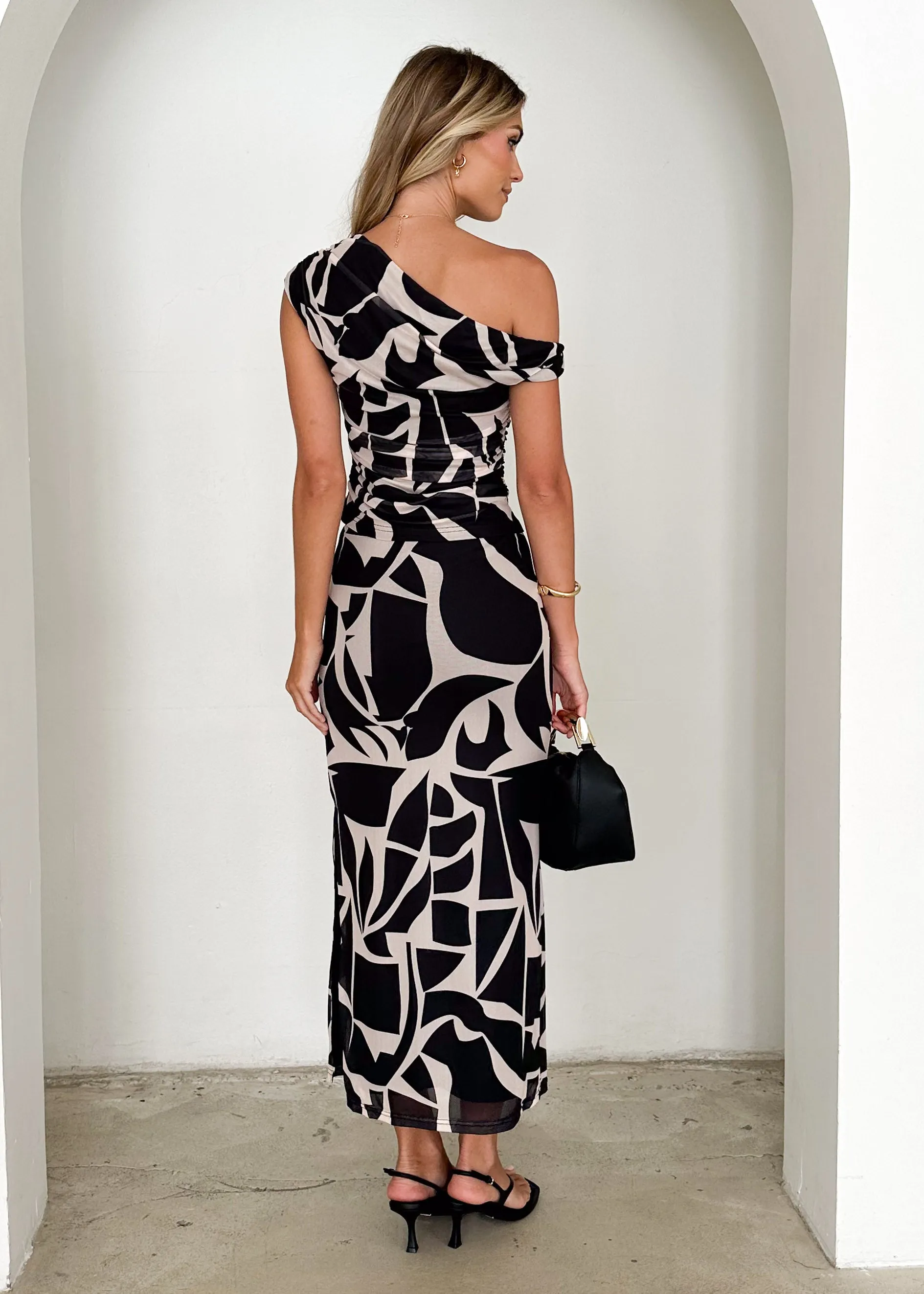 Lavidia Maxi Skirt - Black Abstract