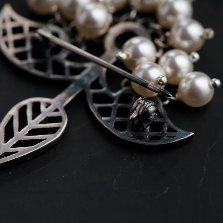 Leaf Filigree Brooch