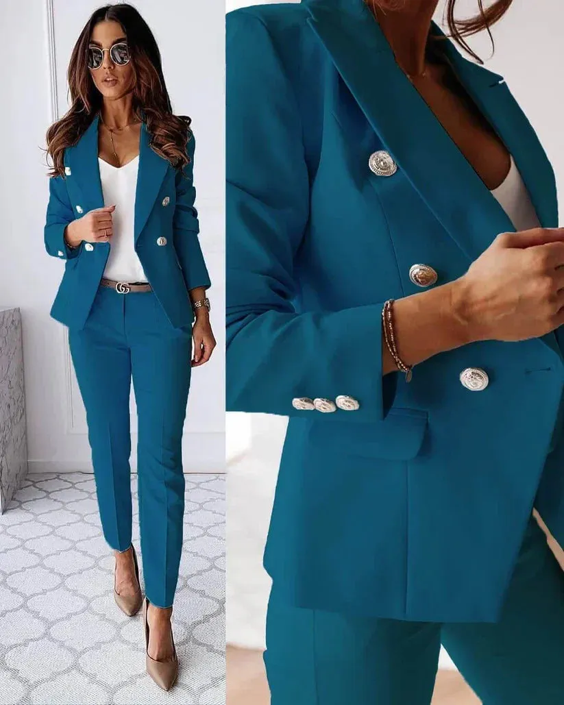 Lyla: A sophisticated blazer ensemble