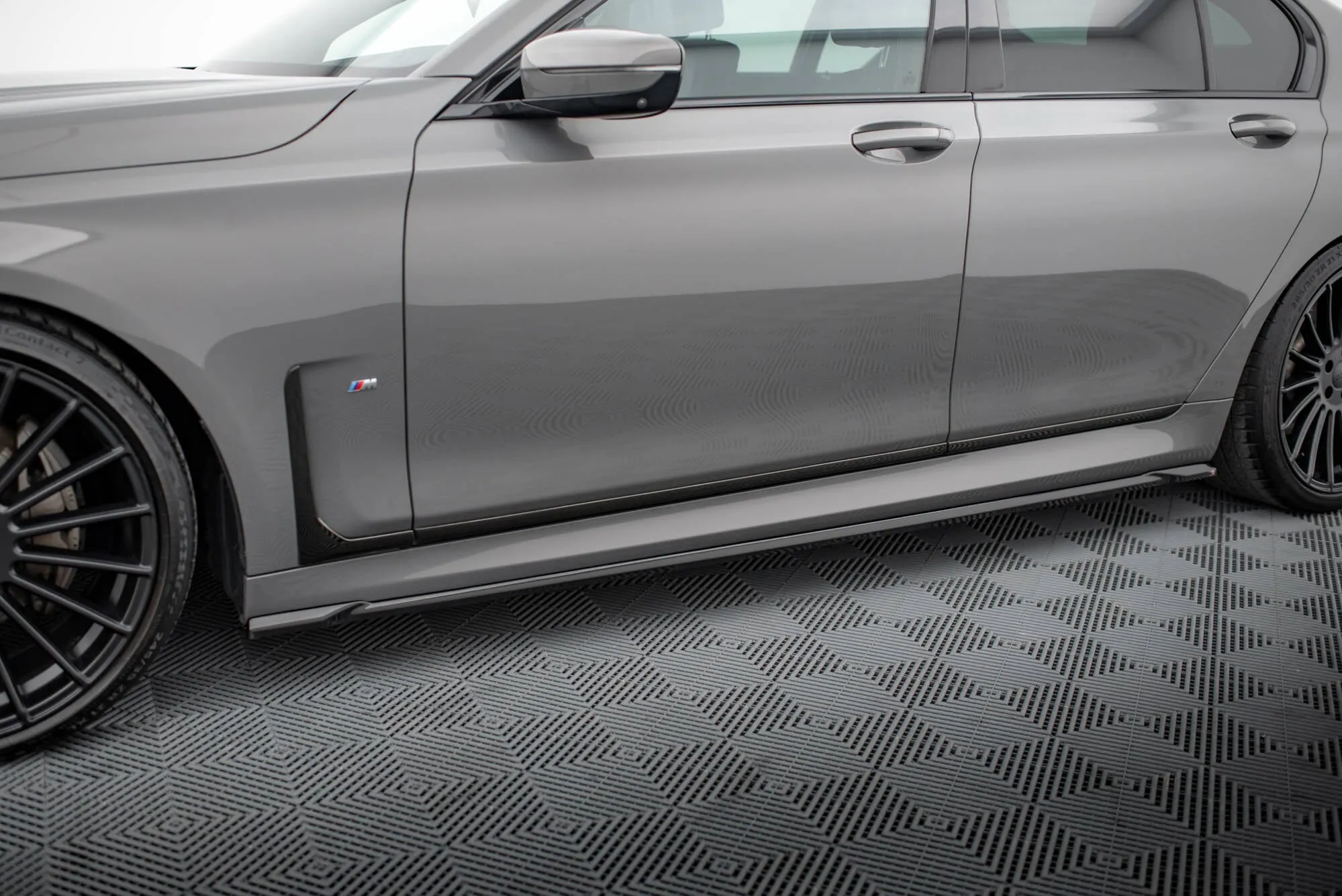Side Skirts Diffusers V.2 BMW 7 M-Pack G11