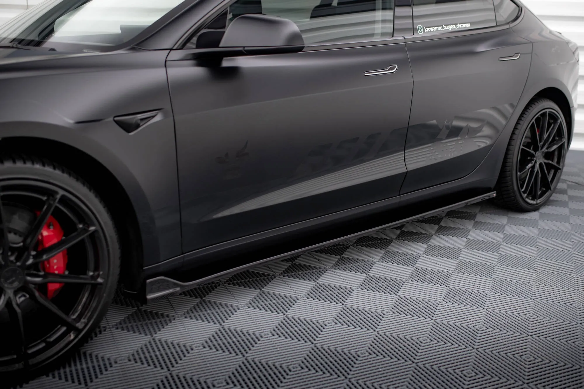 Side Skirts Diffusers V.2 Tesla Model 3