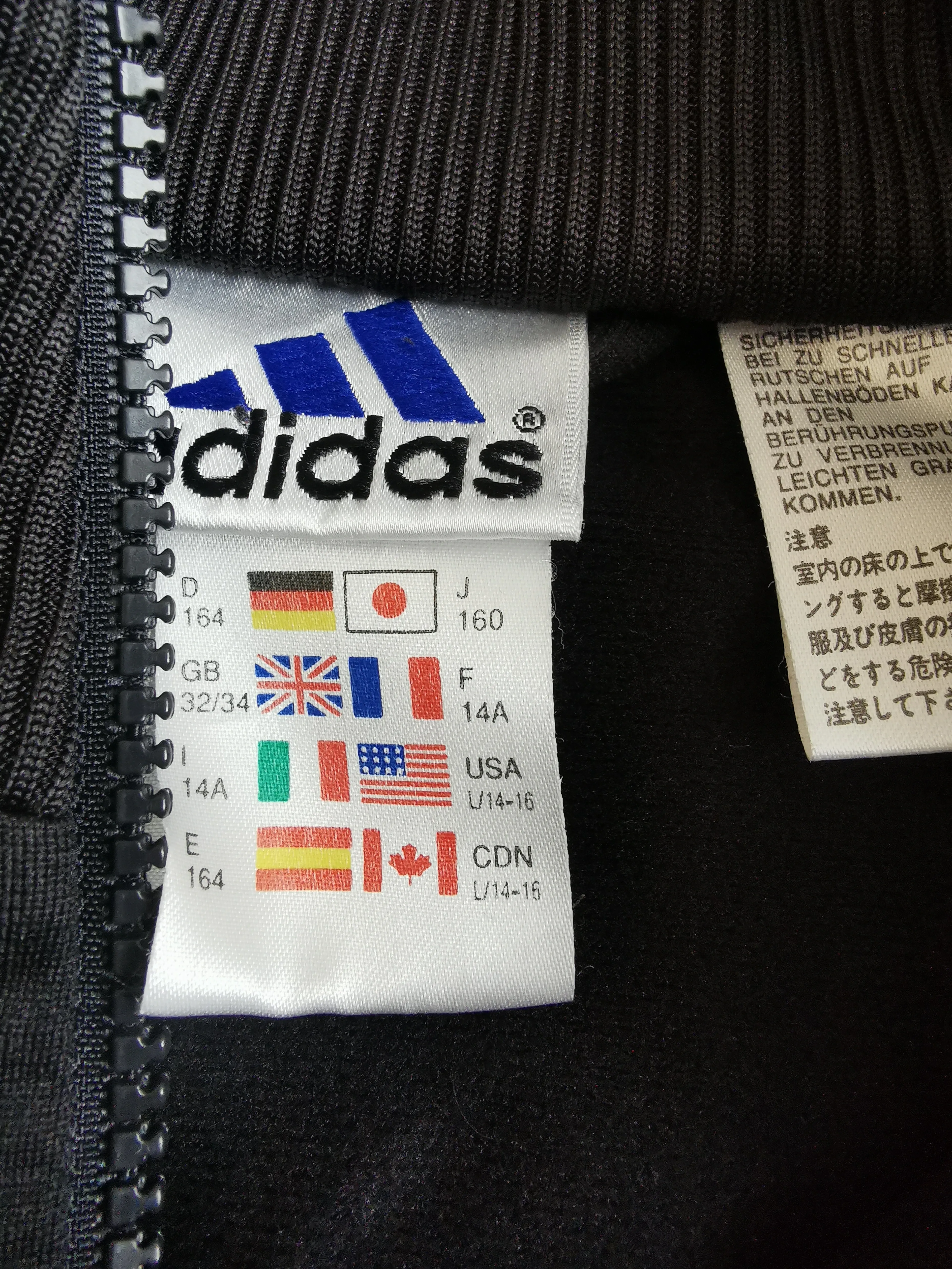 UNISEX SIZE LARGE (14/16 YEARS) - ADIDAS, Black / White Athletic Jacket, Long Sleeve, Zippered EUC B30
