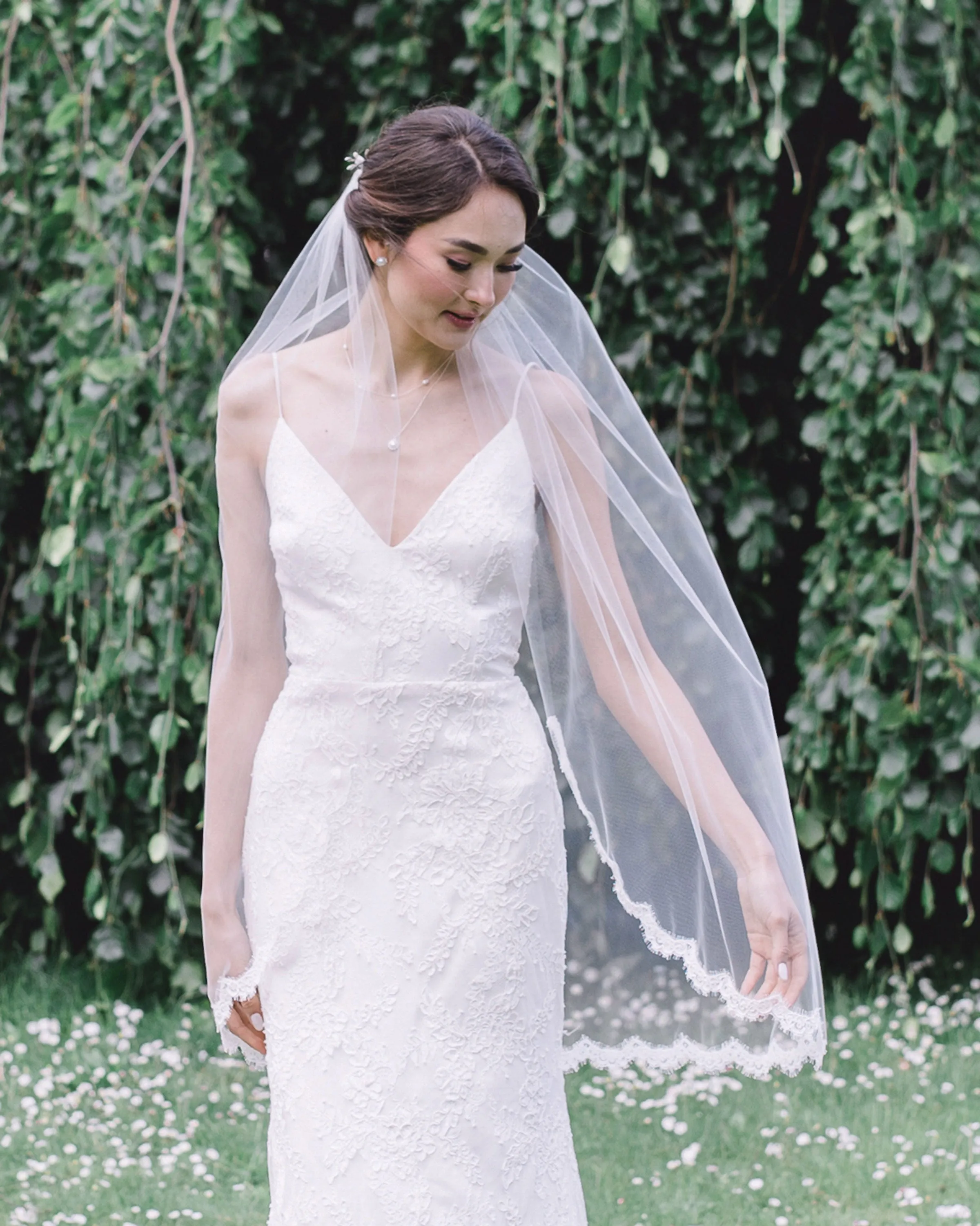 Wisteria Fingertip Veil