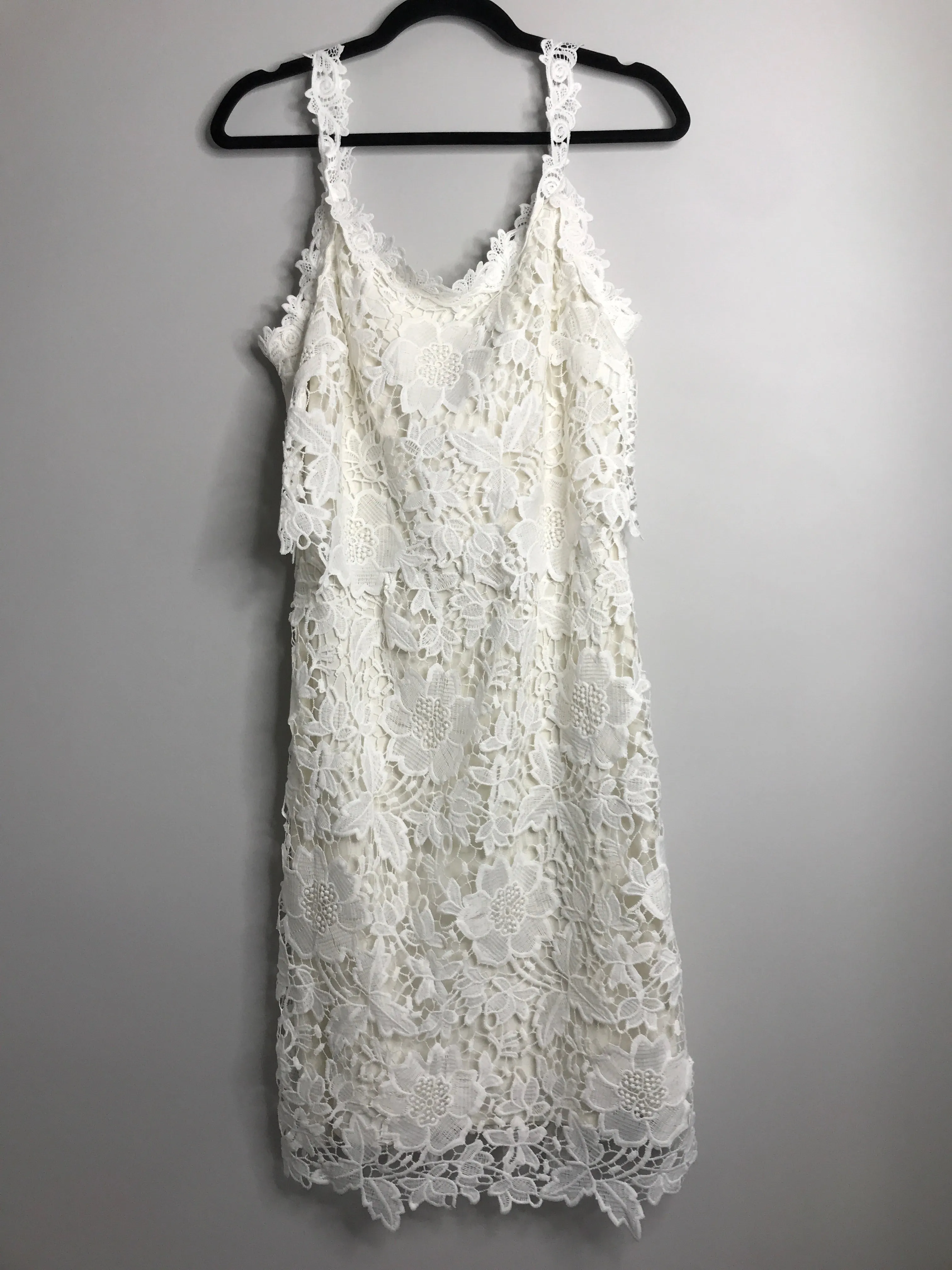 Womens Size 2 Misses White Cartise Dress